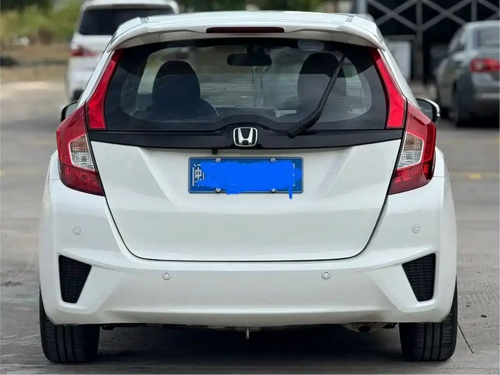 Honda Fit — миниатюра 8