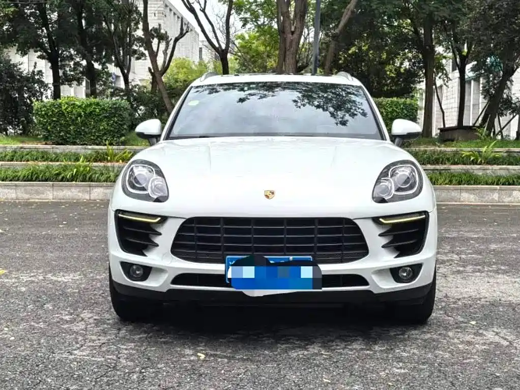 Porsche Macan — миниатюра 11