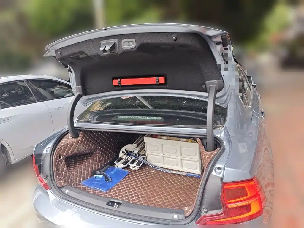 Volvo S90 — миниатюра 10