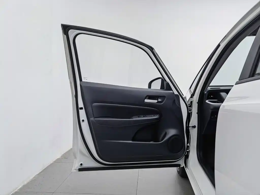 Honda Fit — миниатюра 8