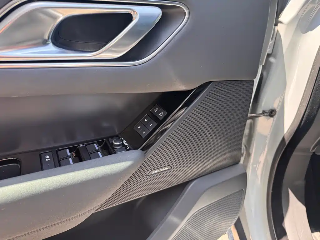 Land Rover Range Rover Velar 2024 Dynamic SE
