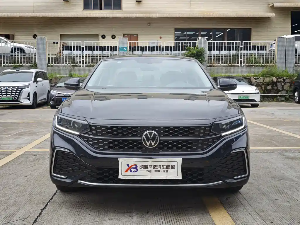 Volkswagen Passat 2025 330TSI Elite