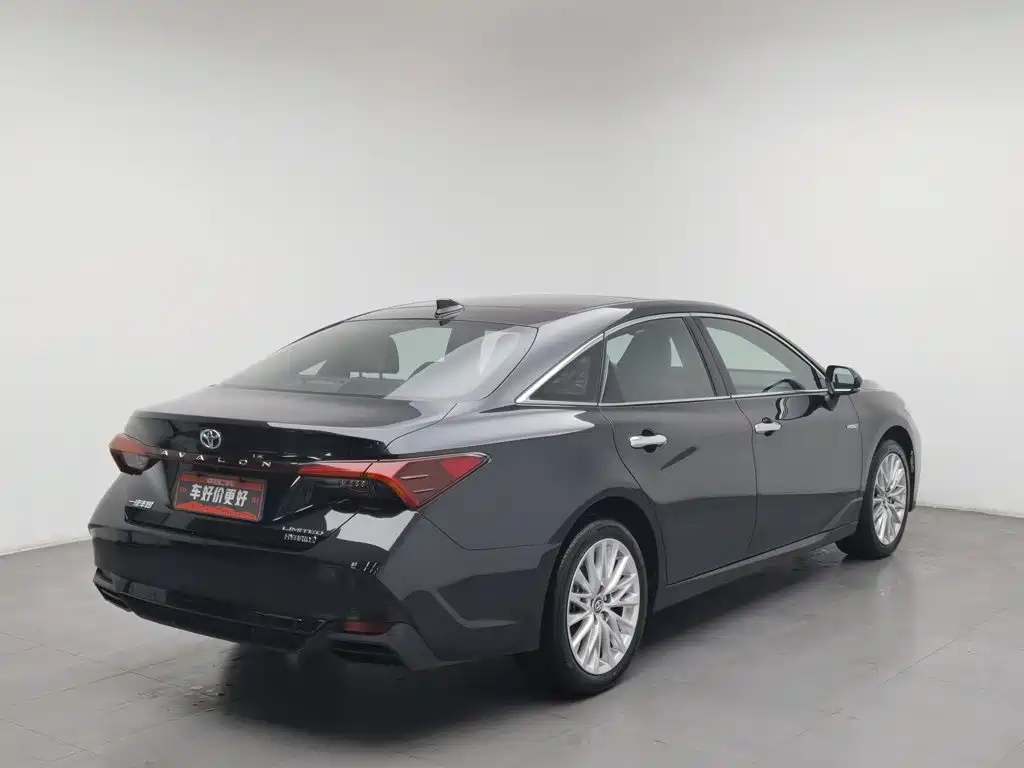 Toyota Avalon — миниатюра 2