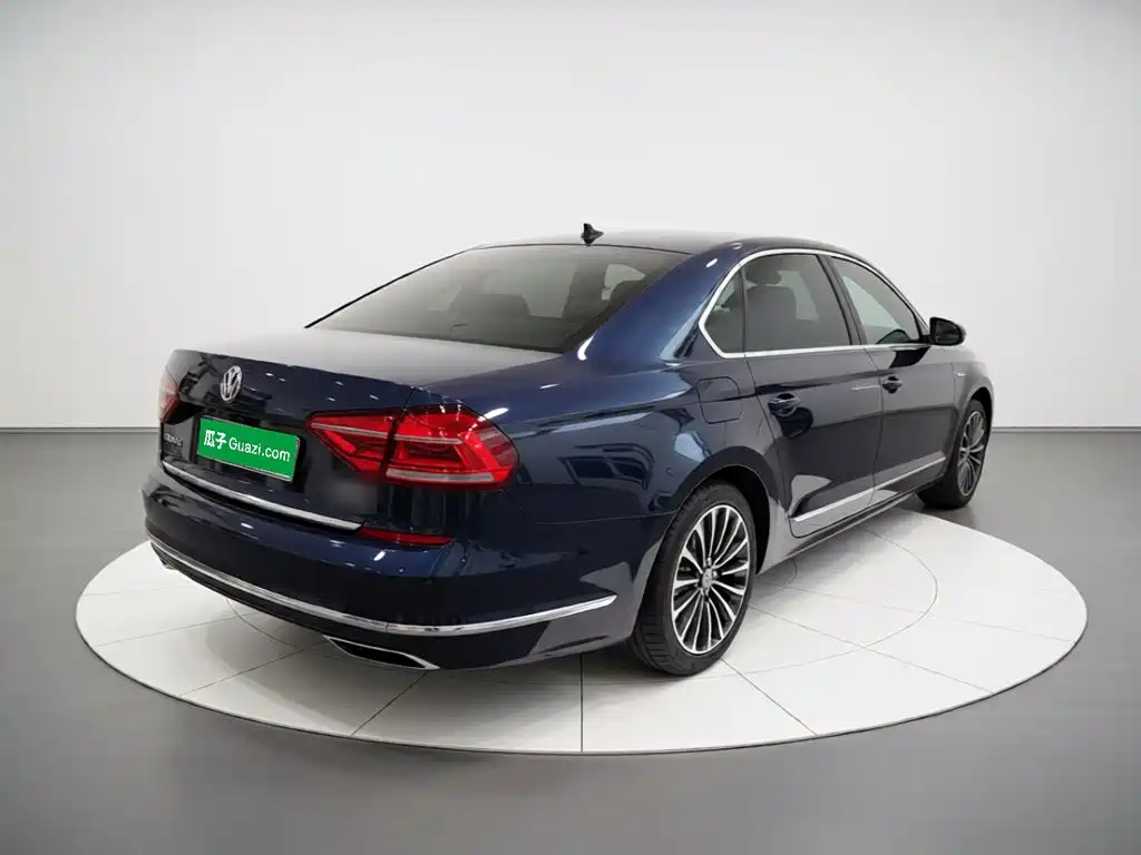 Volkswagen Passat — миниатюра 4