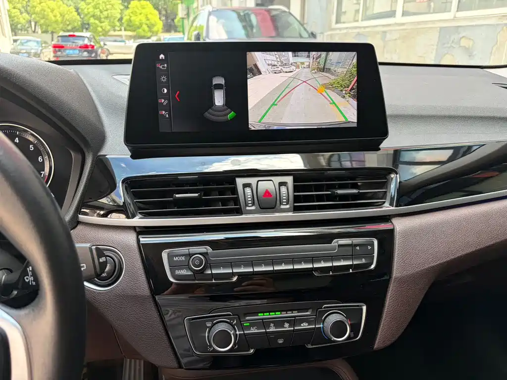 BMW X1 — миниатюра 13