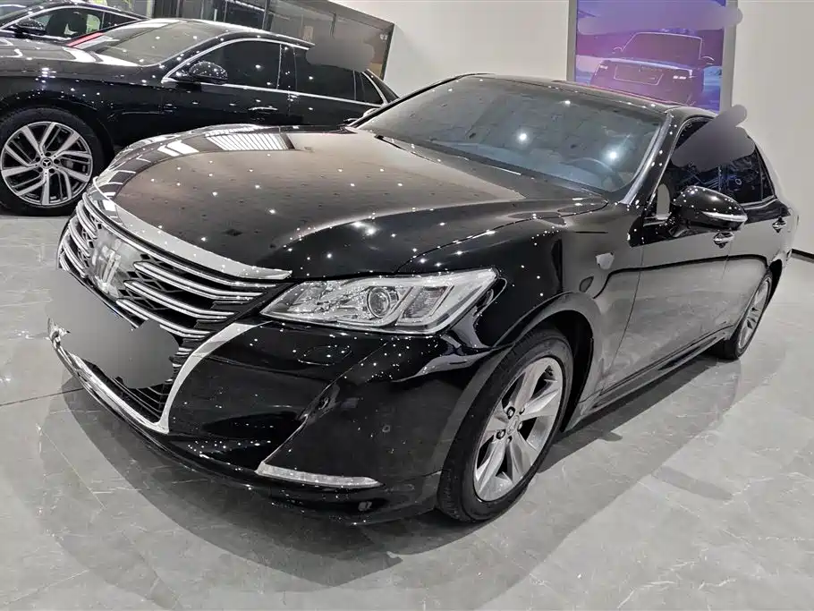 Toyota Crown 2016