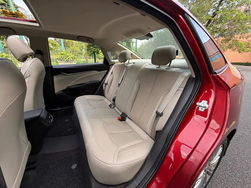 Buick Excelle — миниатюра 8