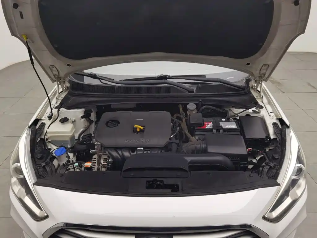 Hyundai Mistra — миниатюра 6