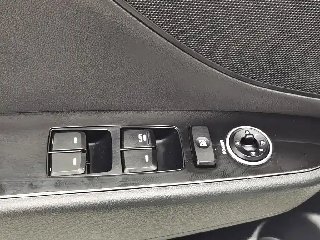 Hyundai Mistra — миниатюра 9