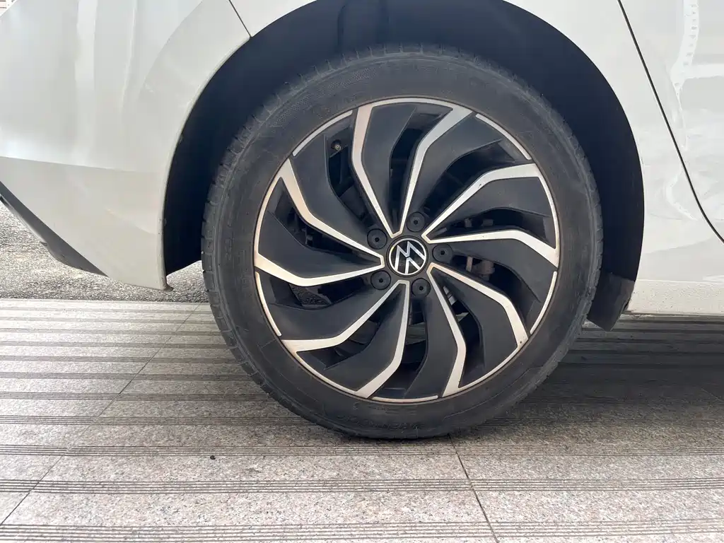 Volkswagen Golf 2023 280TSI DSG Pro