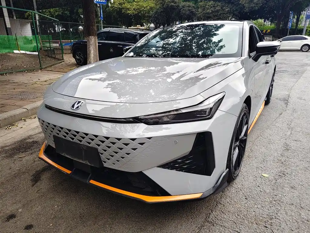 Changan UNI-V 2024