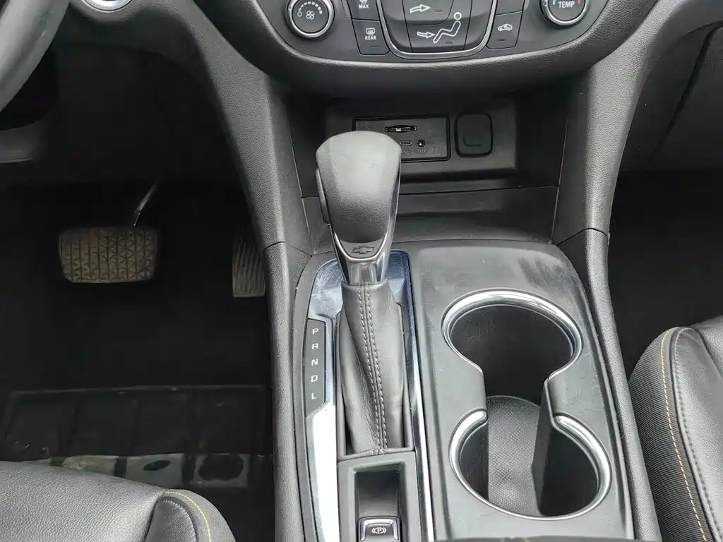 Chevrolet Equinox — миниатюра 13
