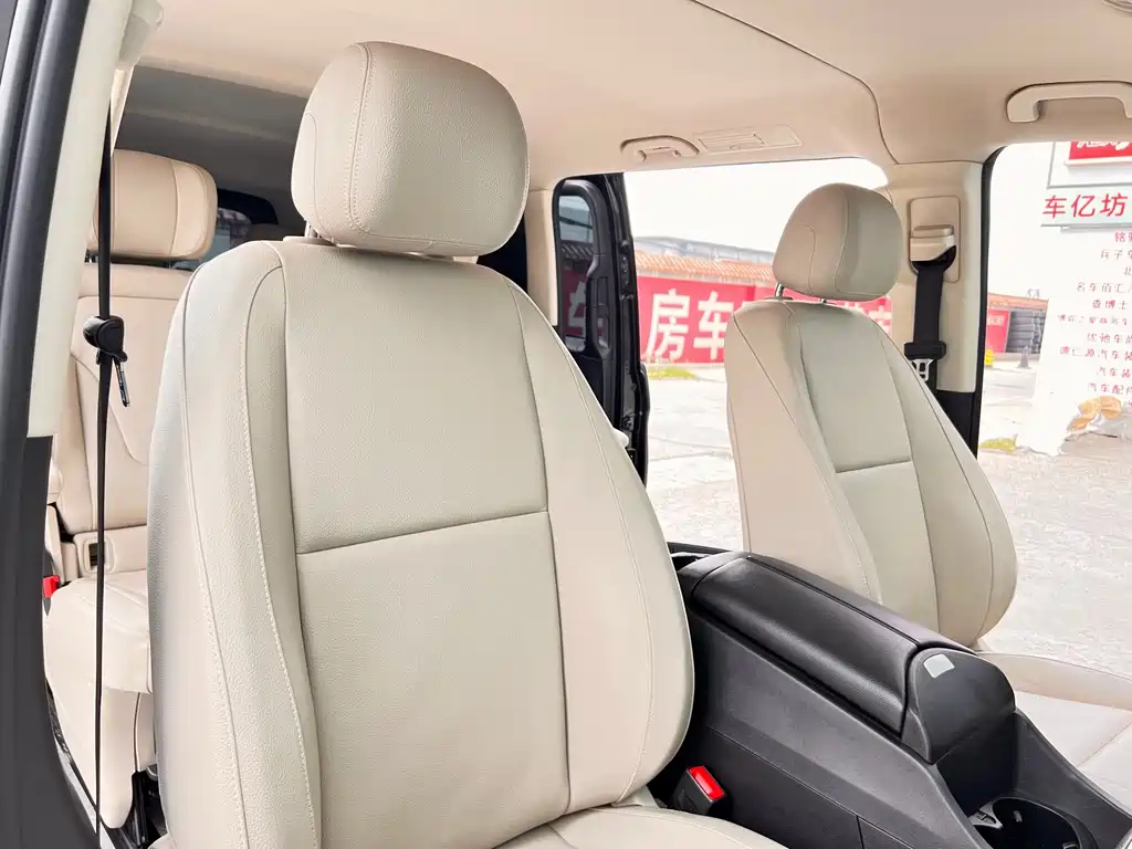Mercedes-Benz Vito — миниатюра 21