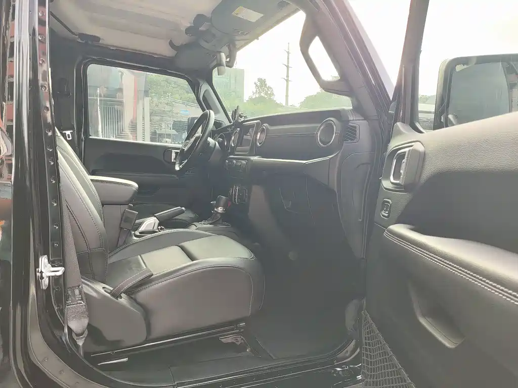 Jeep Wrangler — миниатюра 6
