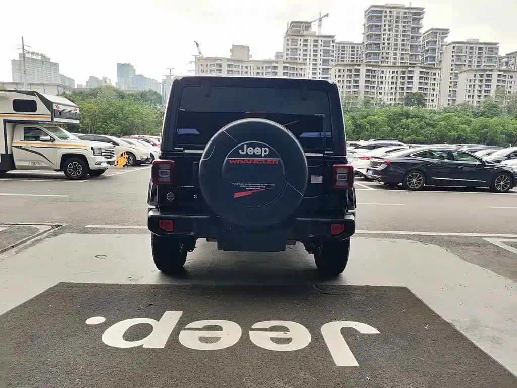 Jeep Wrangler — миниатюра 16