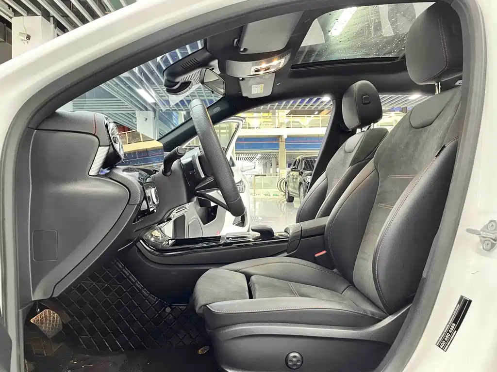 Mercedes-Benz A-Class A 2023 A 200 L Fashion