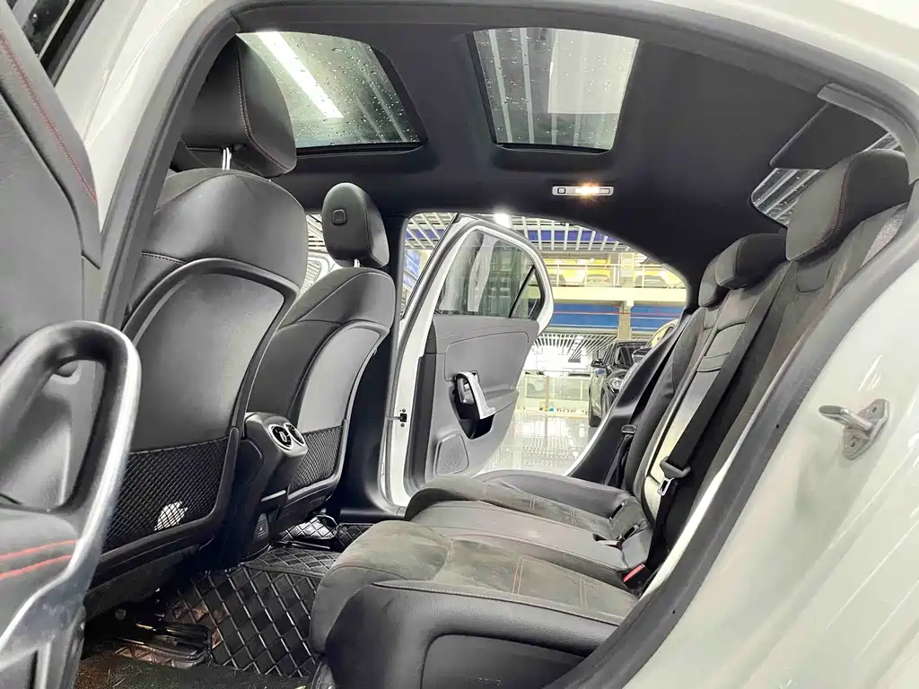 Mercedes-Benz A-Class A 2023 A 200 L Fashion