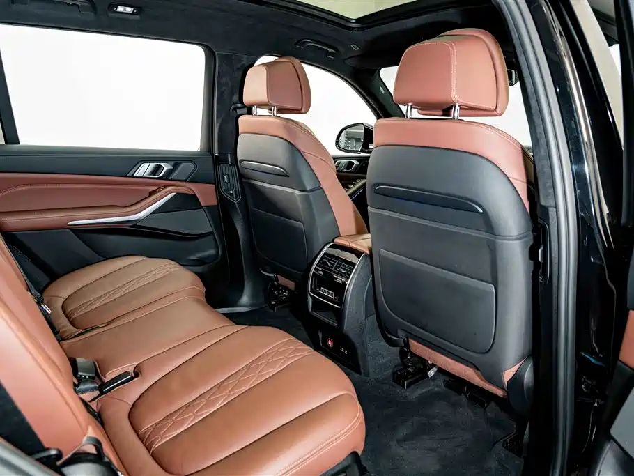 BMW X7 — миниатюра 23
