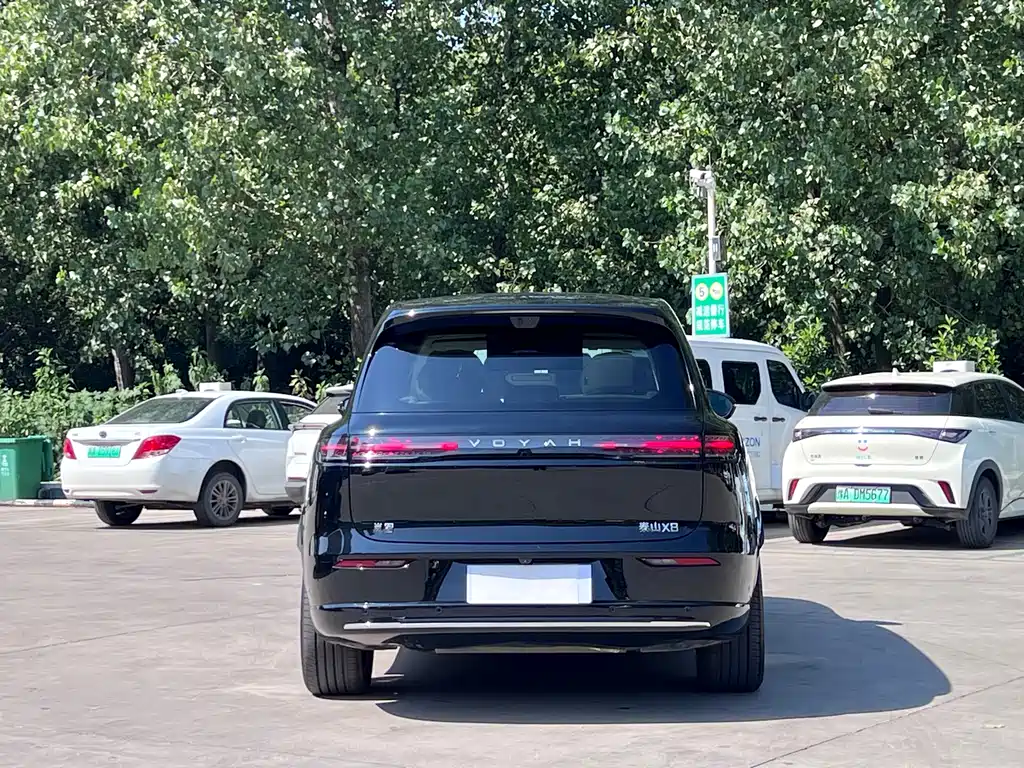 VOYAH Taishan X8 — миниатюра 5