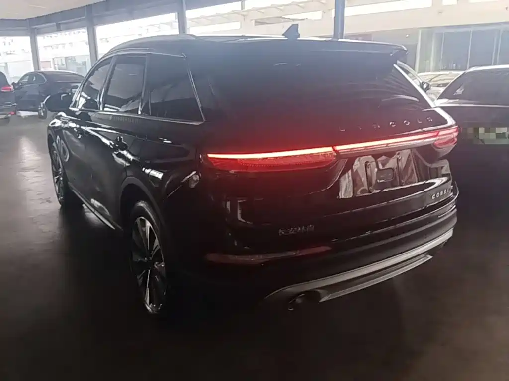 Lincoln Corsair — миниатюра 5