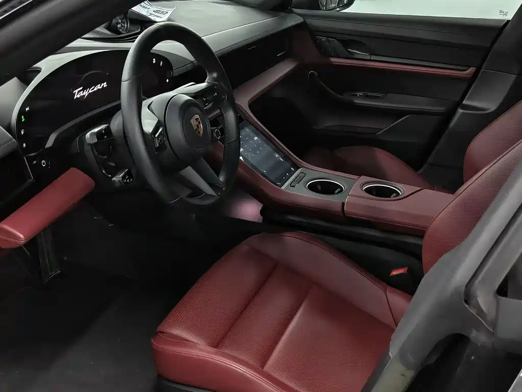 Porsche Taycan — миниатюра 4