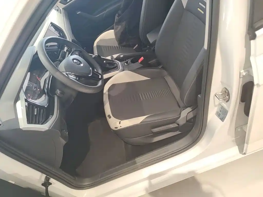 Volkswagen Polo — миниатюра 20