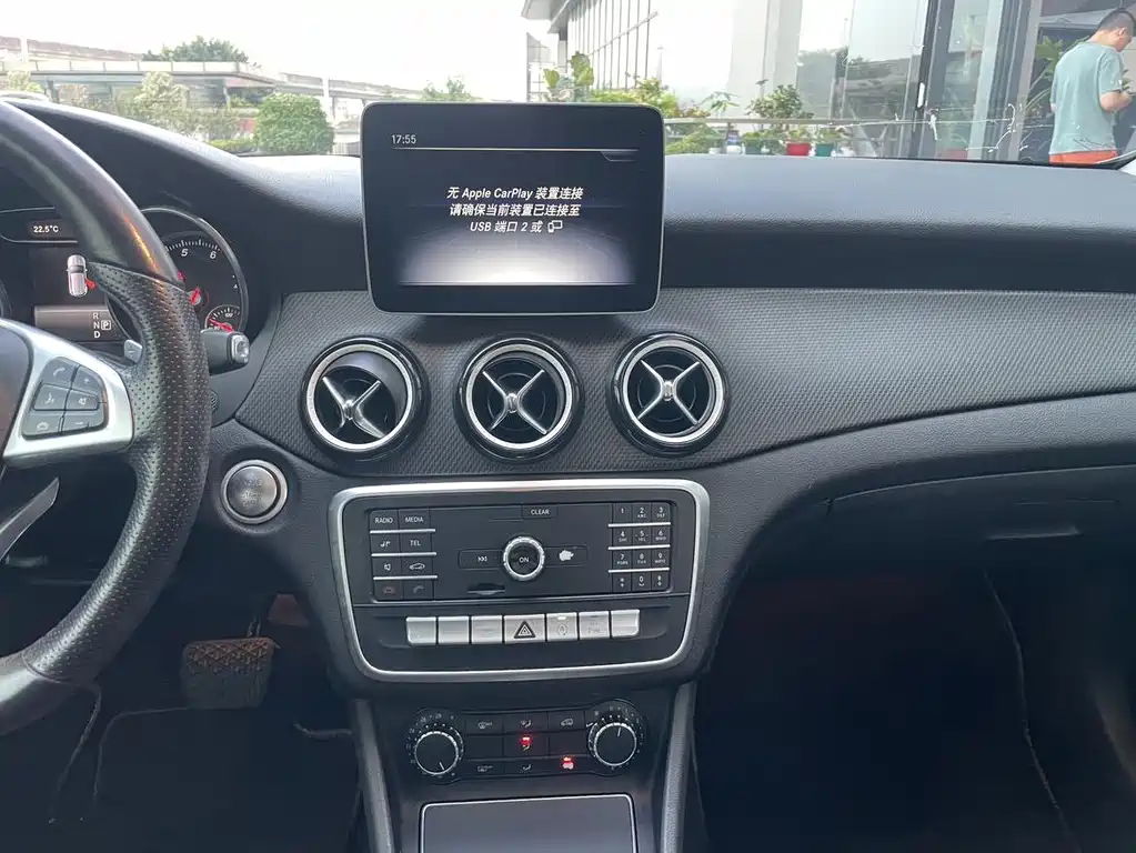 Mercedes-Benz GLA — миниатюра 11