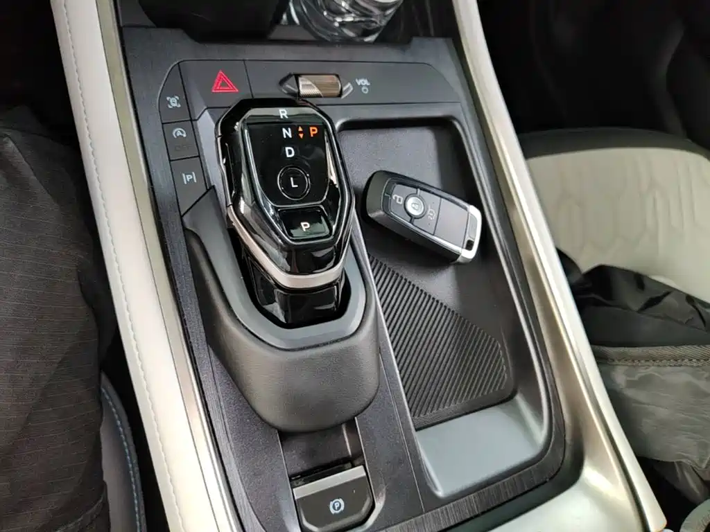 Ford Edge — миниатюра 14