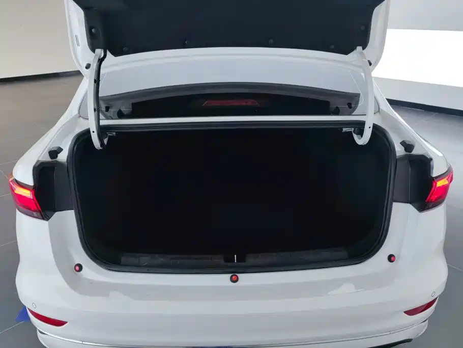 Geely Emgrand — миниатюра 4