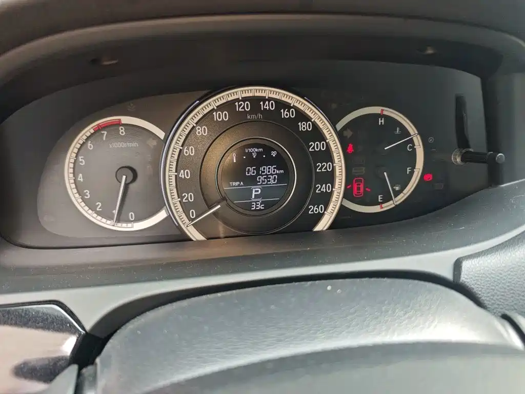Honda Accord — миниатюра 8