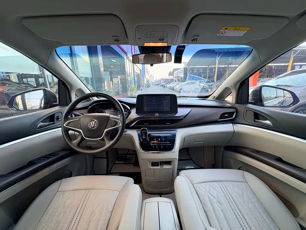 Buick GL8 — миниатюра 9