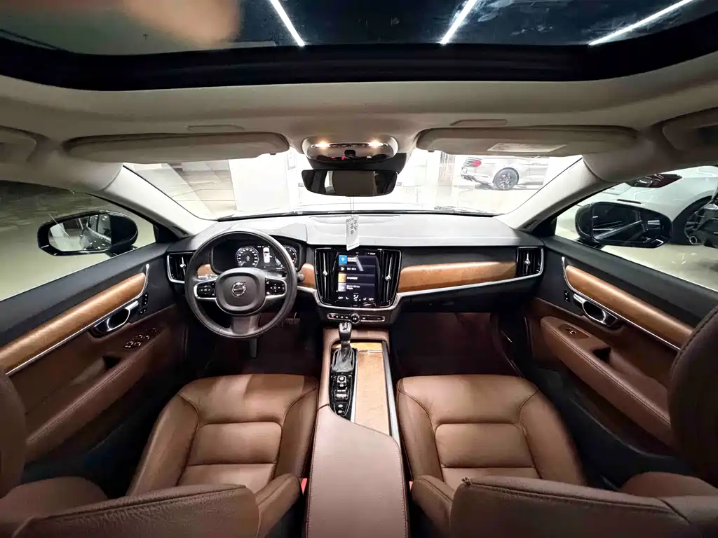 Volvo S90 — миниатюра 7