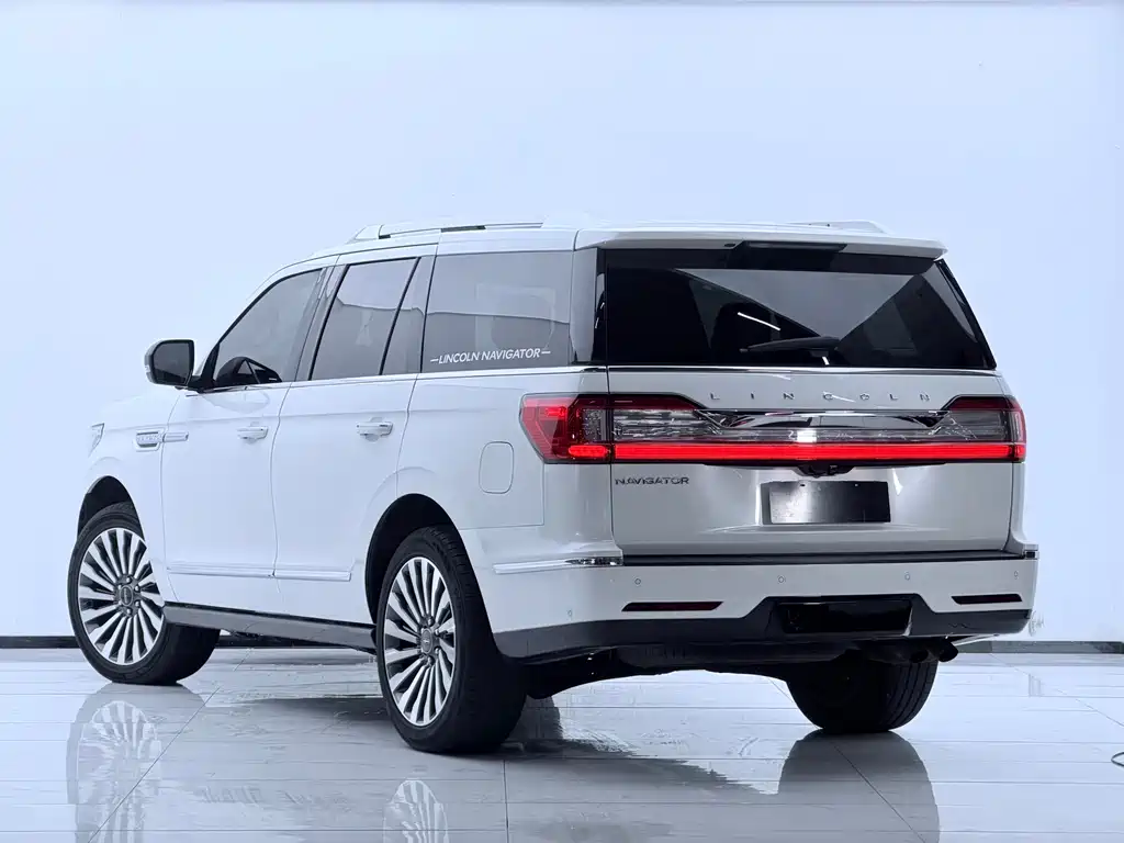 Lincoln Navigator — миниатюра 26