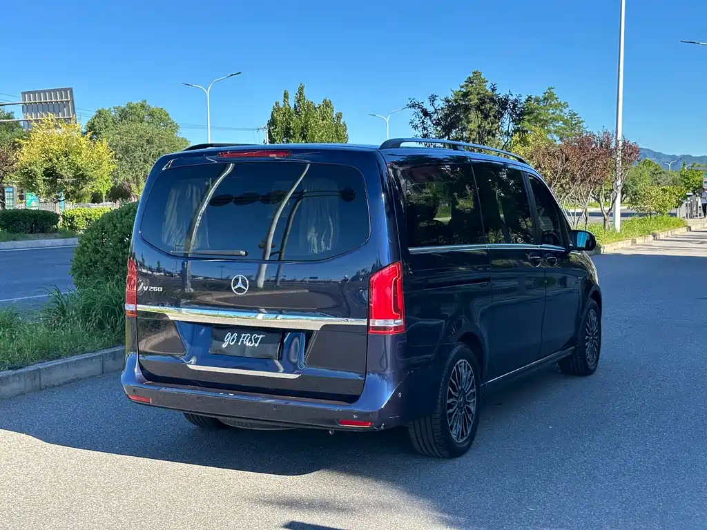 Mercedes-Benz V-Class — миниатюра 4