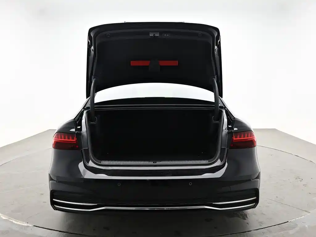 Audi A7L — миниатюра 8