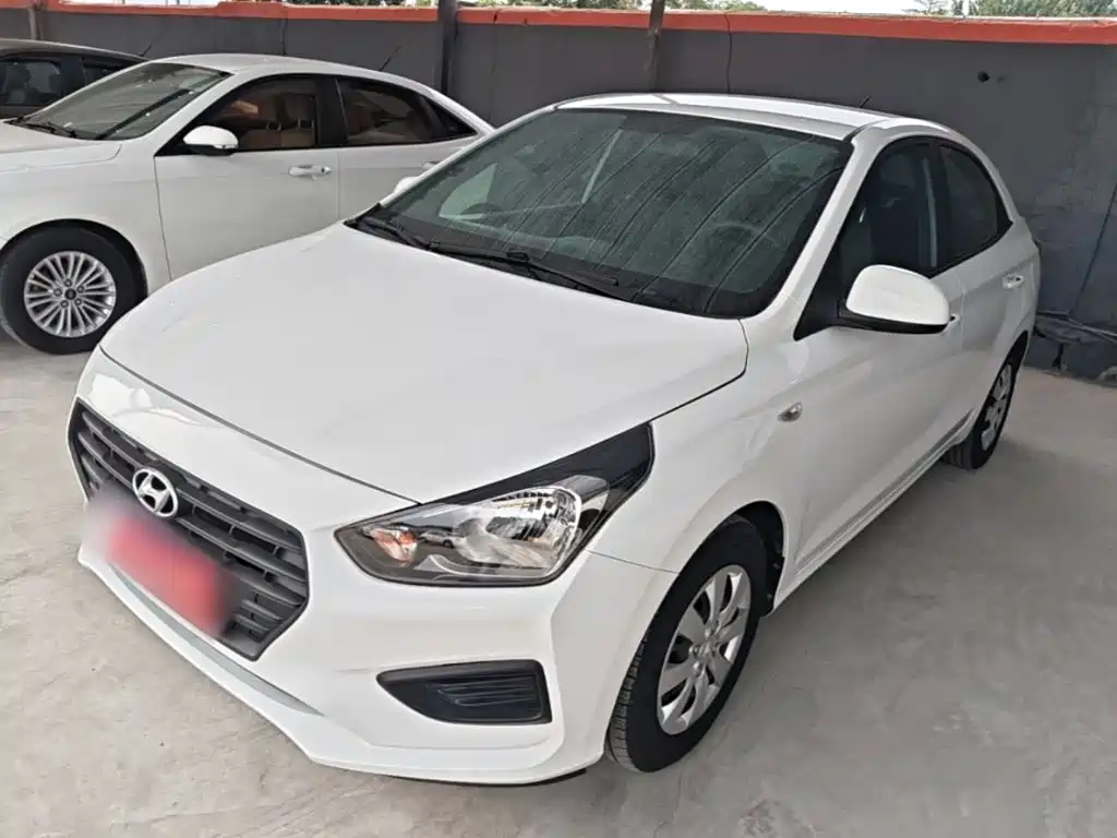 Hyundai Verna — миниатюра 2
