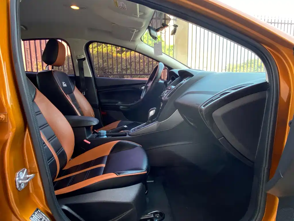 Ford Focus — миниатюра 6