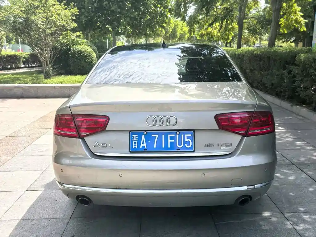 Audi A8 — миниатюра 4
