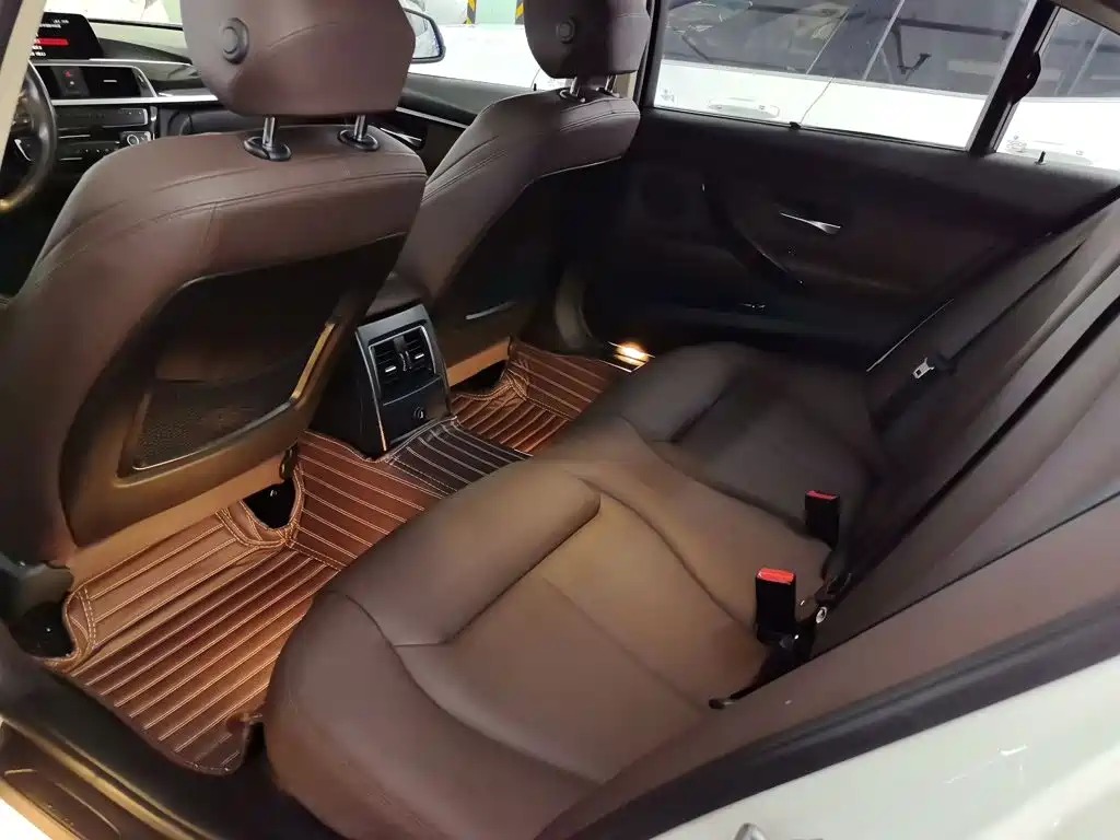 BMW 3 Series — миниатюра 17