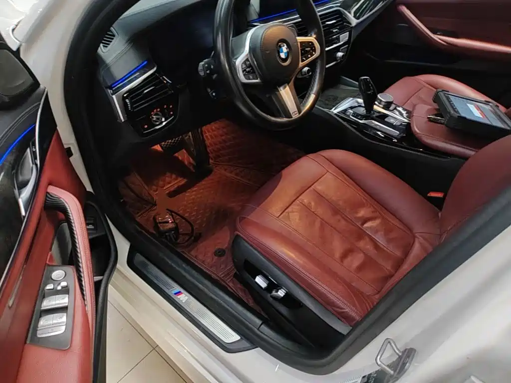 BMW 5 Series — миниатюра 16