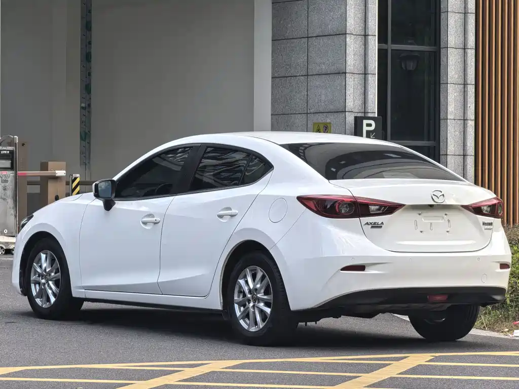 Mazda 3 Axela — миниатюра 4