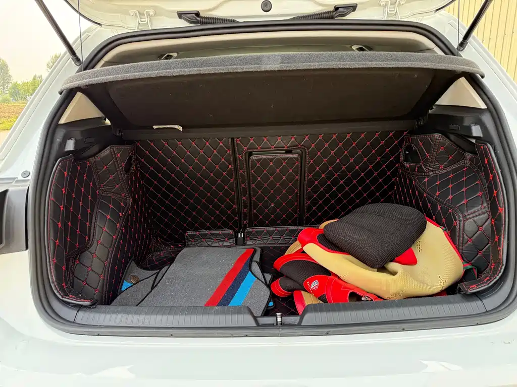 Volkswagen Golf — миниатюра 21