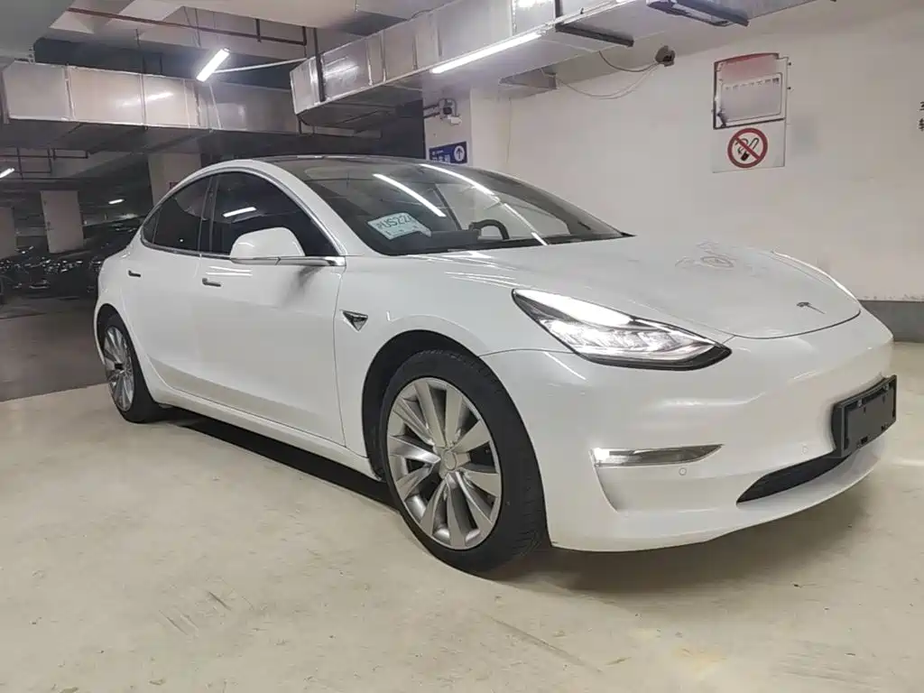 Tesla Model 3 — миниатюра 4