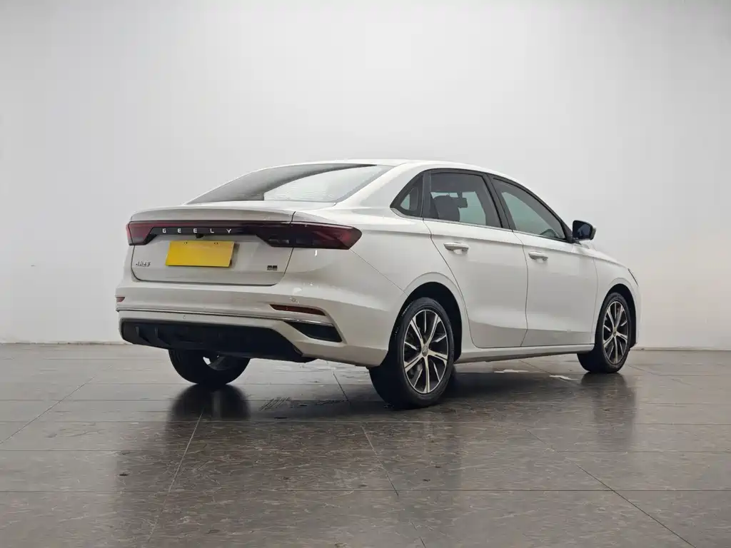 Geely Emgrand — миниатюра 3