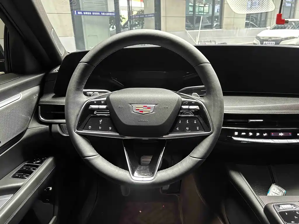 Cadillac CT6 — миниатюра 9