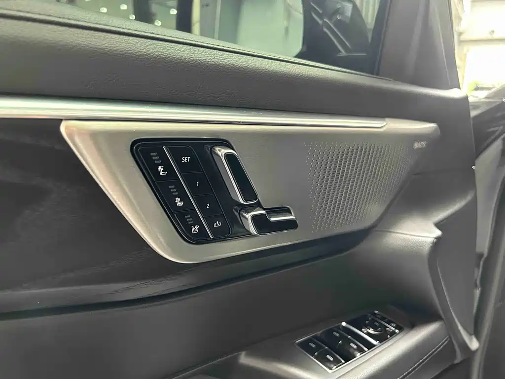 Cadillac CT6 — миниатюра 12