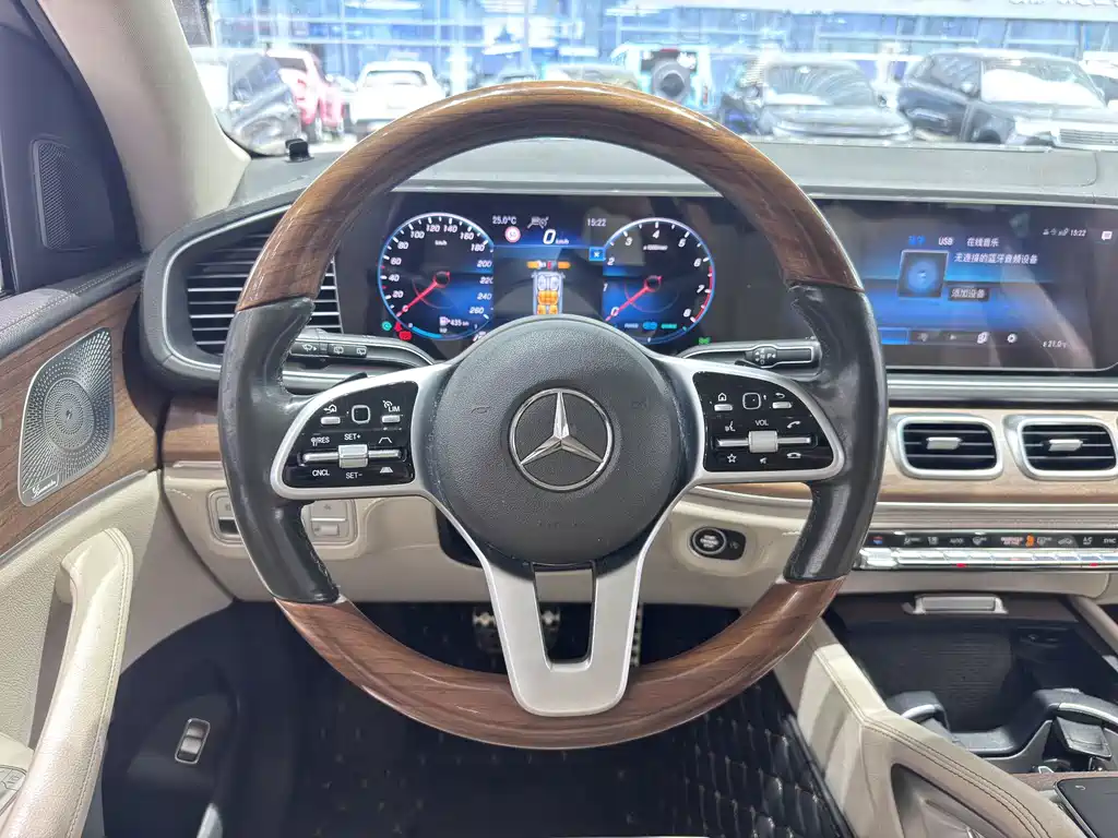 Mercedes-Benz GLS — миниатюра 5