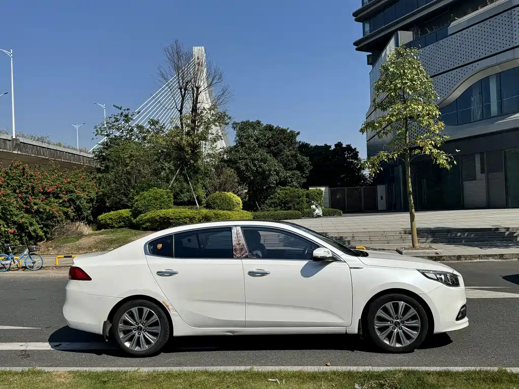Kia K4 — миниатюра 7