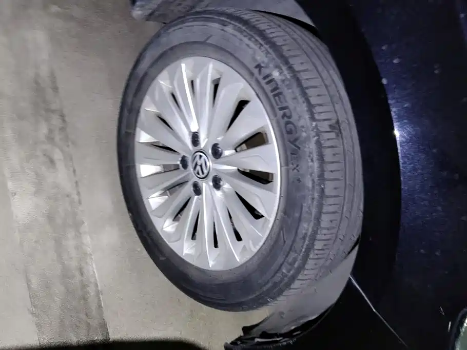 Volkswagen Lavida — миниатюра 6
