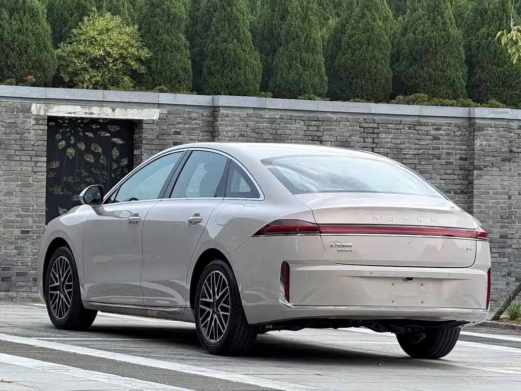 Roewe M7 DMH — миниатюра 3